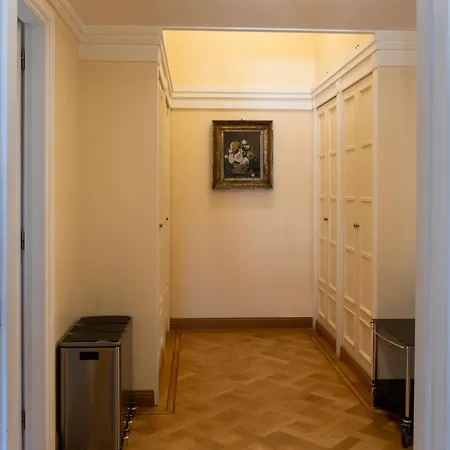Moon Cove, Borghese Prestige Hideaway * Roma