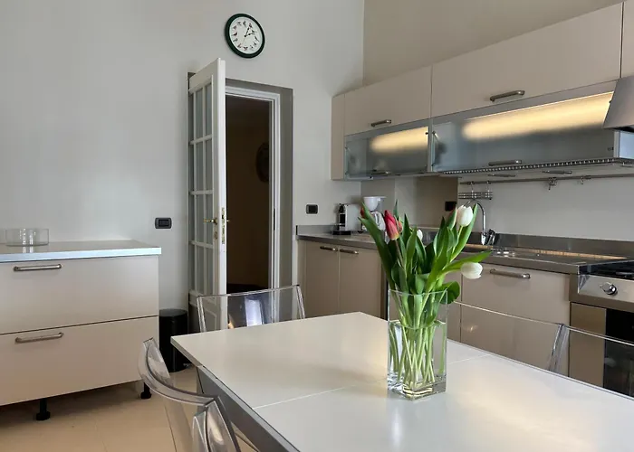 Moon Cove, Borghese Prestige Hideaway