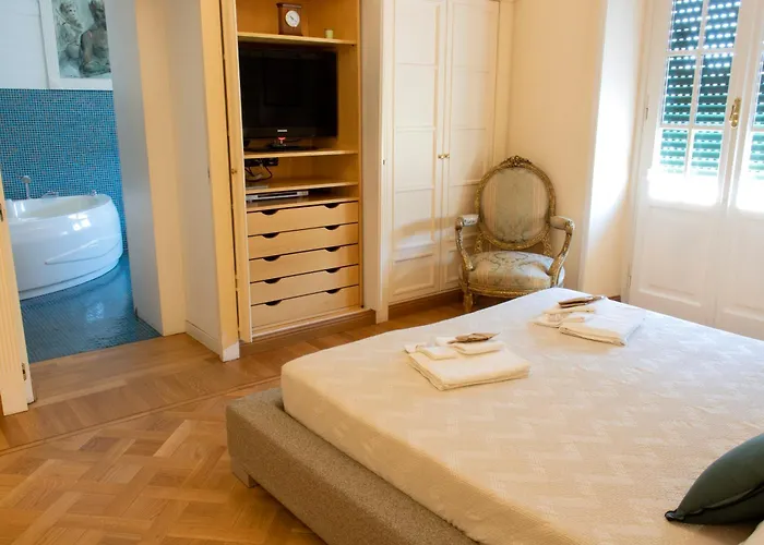 Moon Cove, Borghese Prestige Hideaway *