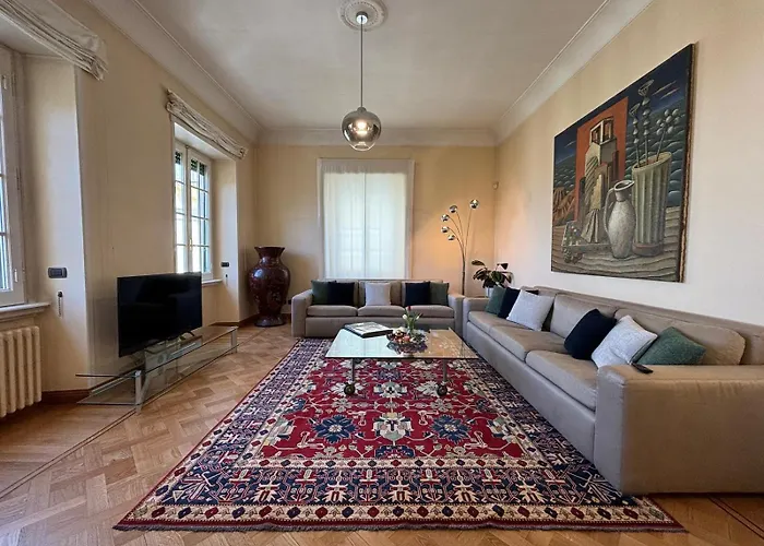 Moon Cove, Borghese Prestige Hideaway