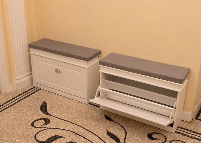 Moon Cove, Borghese Prestige Hideaway דירה